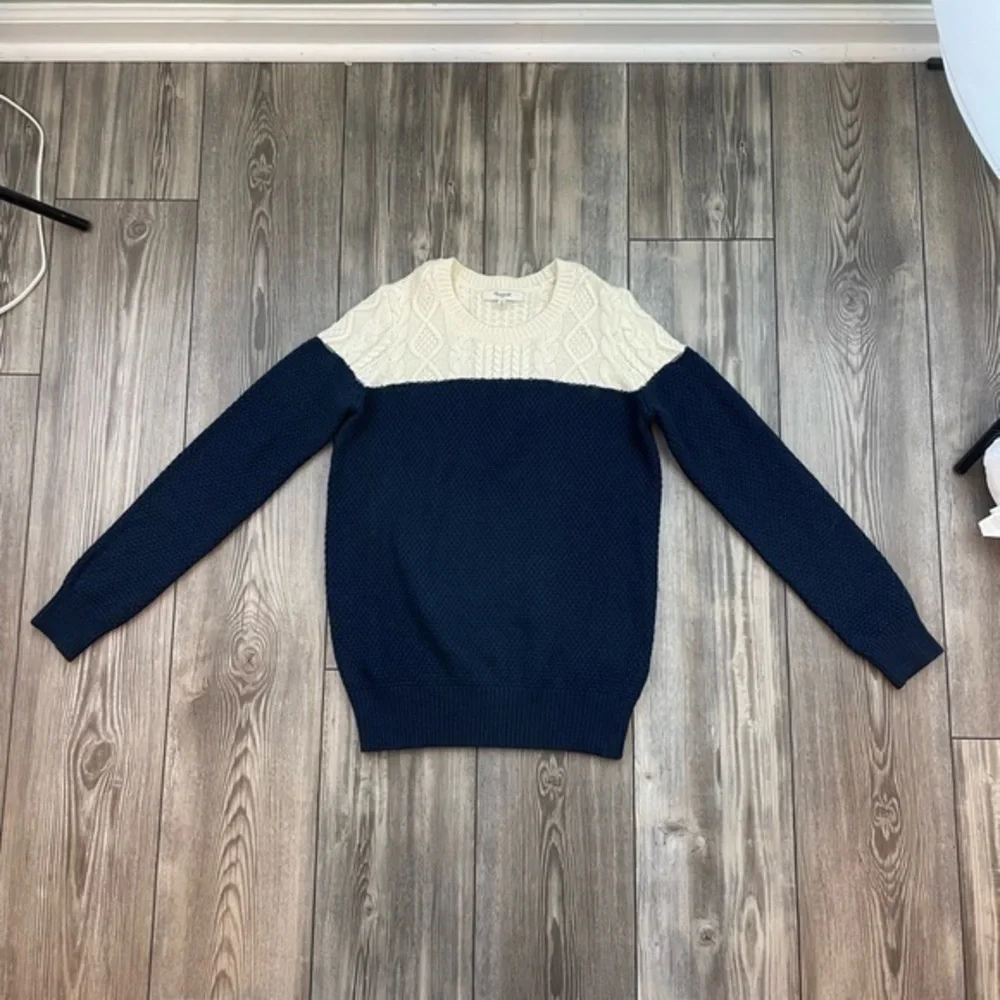 Madewell Cable Knit Sweater | Navy & Cream | Size XS
